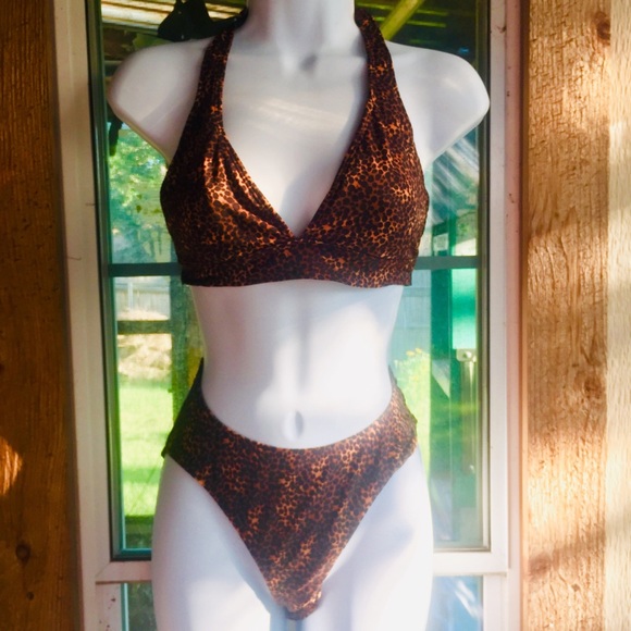 CHEETA BIKINI IN 2007 BARCELONA, SPAIN 2007 - Picture 5 of 9